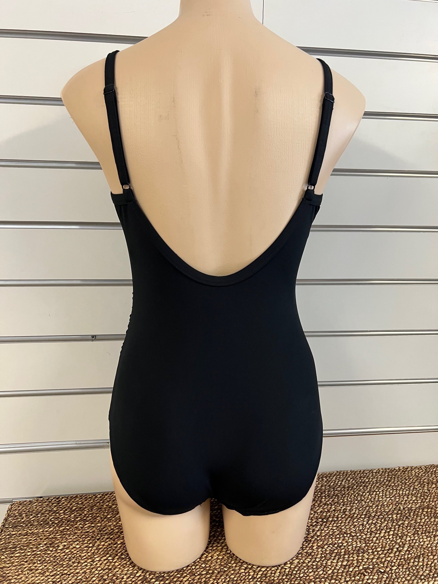 One Piece Crossover Chlorine Resistant - Black Size 10